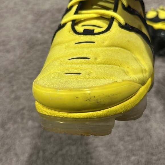 MEN'S NIKE AIR VAPORMAX PLUS RUNNING SHOES - Picture 7 of 7